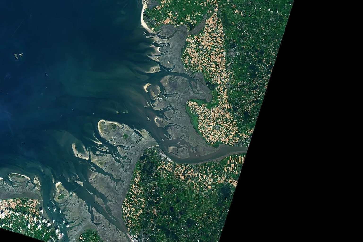 Εικόνα τεκμηρίωσης της NASA για το θέμα: Πώς η Παιγνίαση Γυρίζει στο Στόμα του Έλβα.