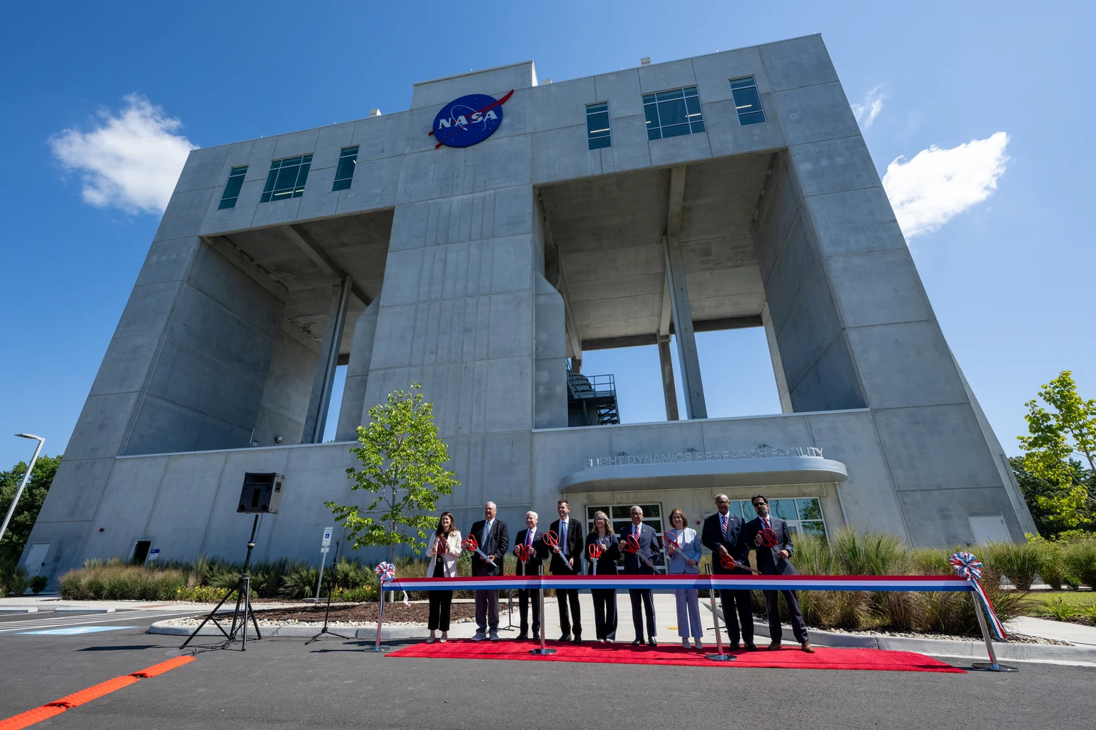 Εικόνα τεκμηρίωσης της NASA για το θέμα: Η Νεότερη Αιολική Σήραγγα της NASA Ανοίγει στο Λάνγκλεϊ της NASA.