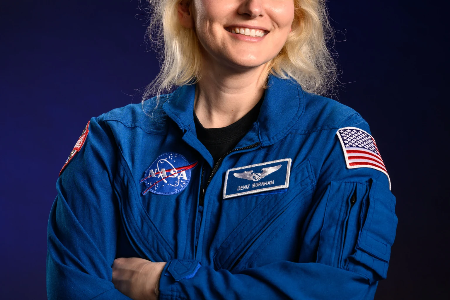 Εικόνα τεκμηρίωσης της NASA για το θέμα: Η NASA αναθέτει τον αστροναύτη Deniz Burnham στην πρώτη αποστολή διαστημικού σταθμού.