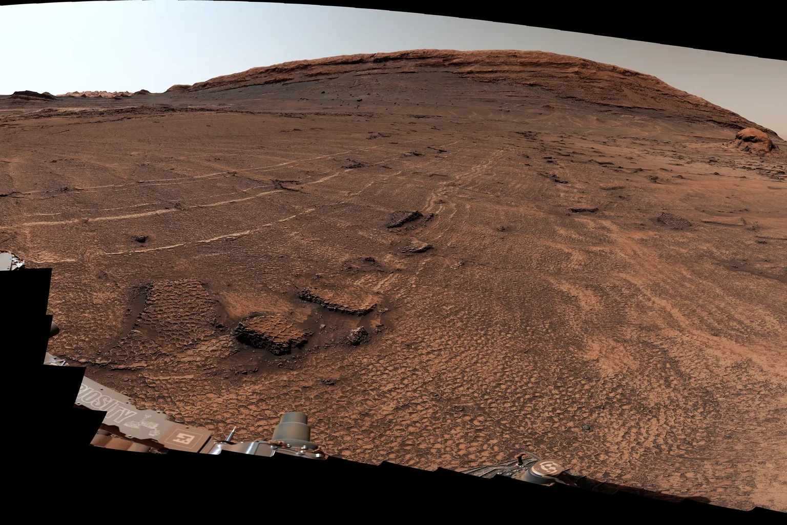 Εικόνα τεκμηρίωσης της NASA για το θέμα: Το Curiosity Mars Rover της NASA ανακαλύπτει το πεδίο των Υφιστάμενων Μελιού.