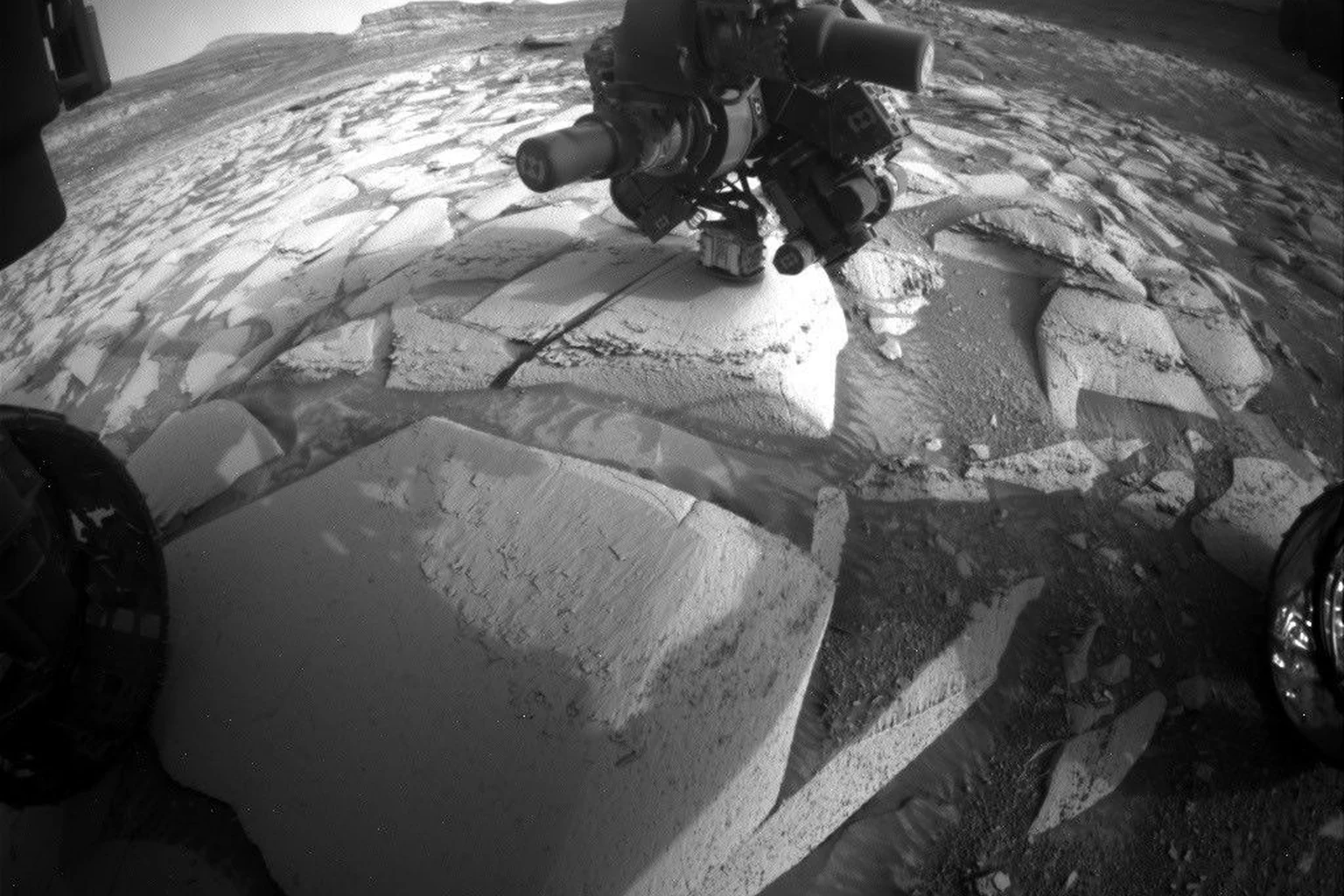 Εικόνα τεκμηρίωσης της NASA για το θέμα: Περιέργεια Blog, Sols 4947-4953: Κρατήρας Gale Στη συνέχεια και τώρα.