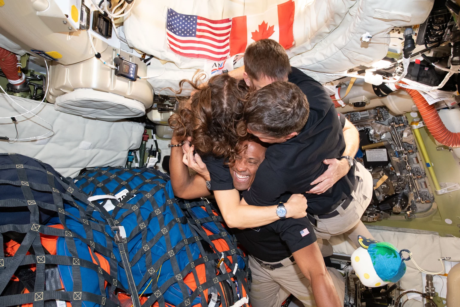 Εικόνα τεκμηρίωσης της NASA για το θέμα: Η Άρτεμις ΙΙ της NASA σπάει το ρεκόρ της υπηρεσίας ροής.