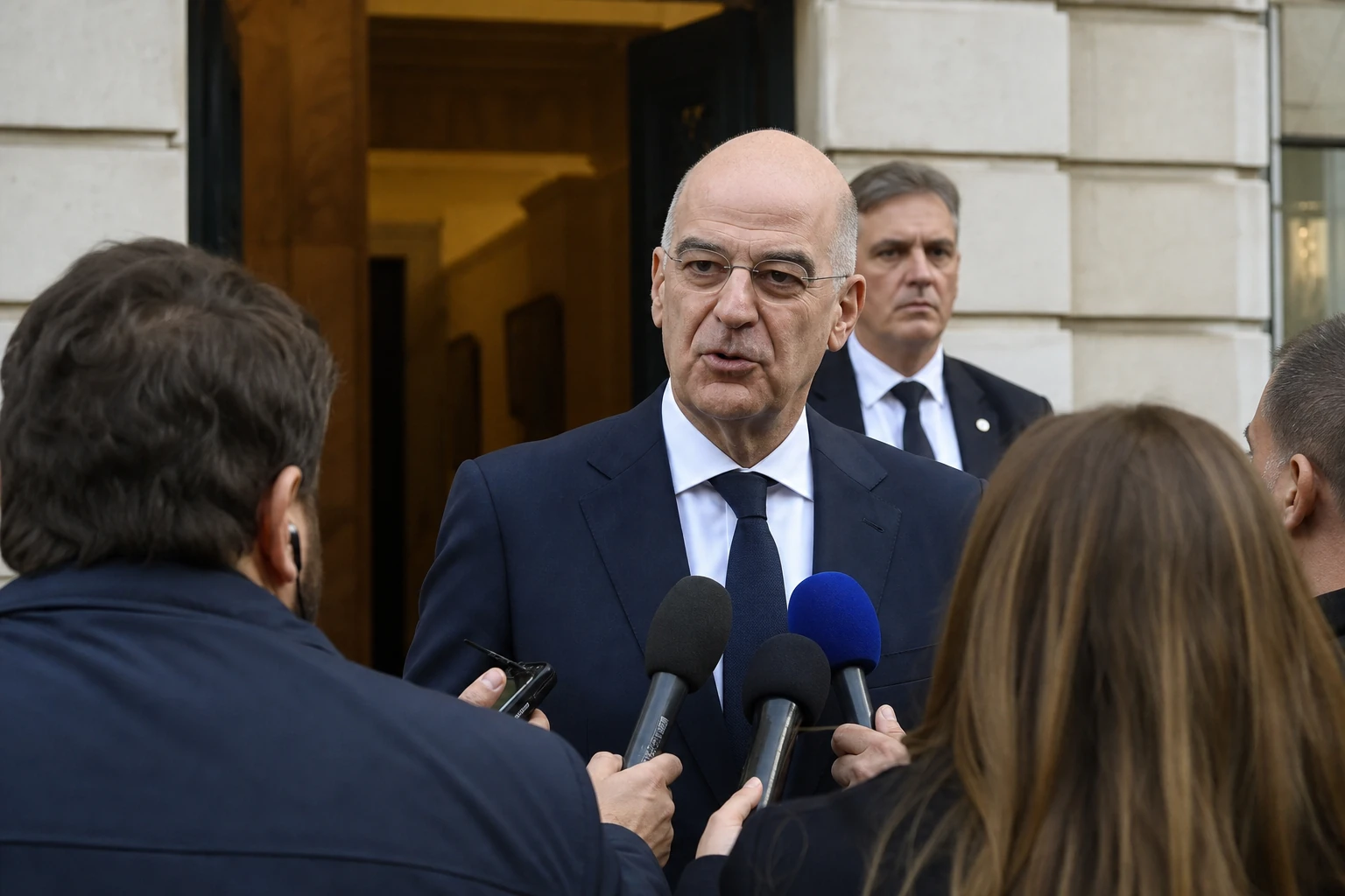 Δημοσιογραφική εικόνα για το θέμα: Δήλωση του Υπουργού Εξωτερικών Γιώργου Γεραπετρίτη μετά τη συνεδρίαση του ΚΥΣΕΑ