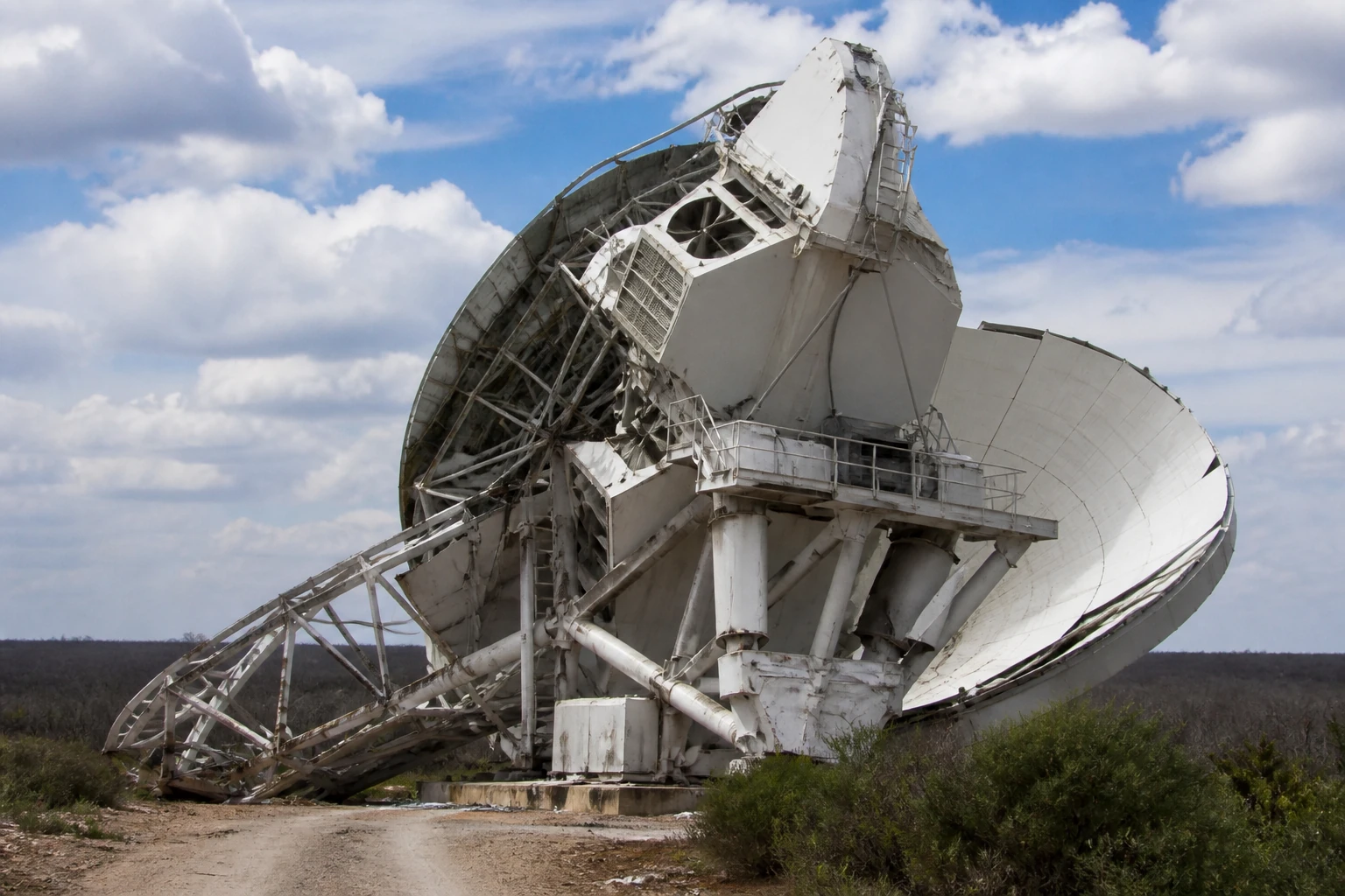 Δημοσιογραφική εικονογράφηση: Η NASA ολοκληρώνει την έρευνα Antenna Mishap, έκθεση εκδόσεων