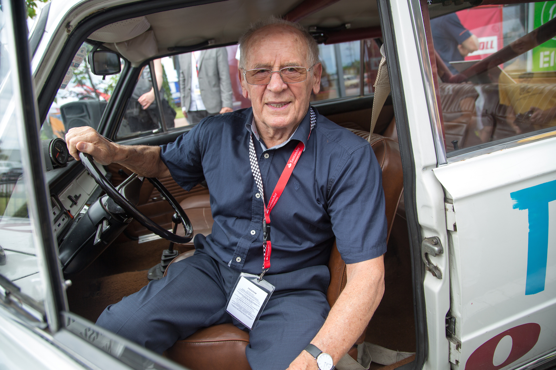 Ο Sobiesław Zasada καθισμένος σε Fiat 125p στην Πολωνία· πορτρέτο αρχείου 22 Ιουνίου 2013, όχι το ράλι του 2026.